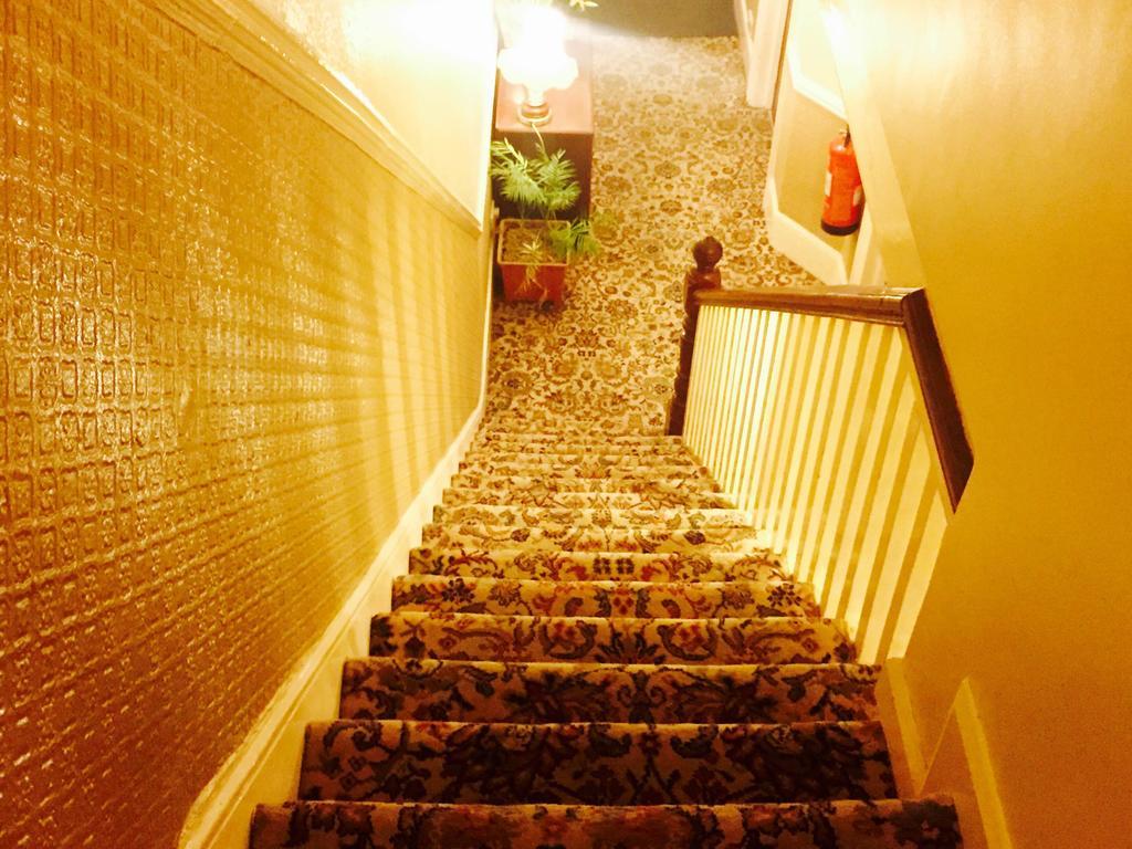 Southend Inn Hotel - Close To Beach, Train Station & Southend Airport Esterno foto