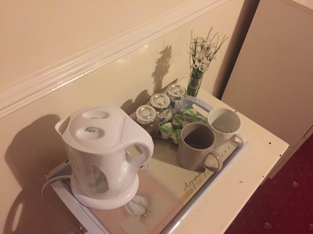 Southend Inn Hotel - Close To Beach, Train Station & Southend Airport Camera foto